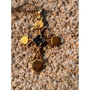 Vintage ALVA MUSEUM Gold tone CROSS Pendant Green  Enamel Center 24 inch Chain
